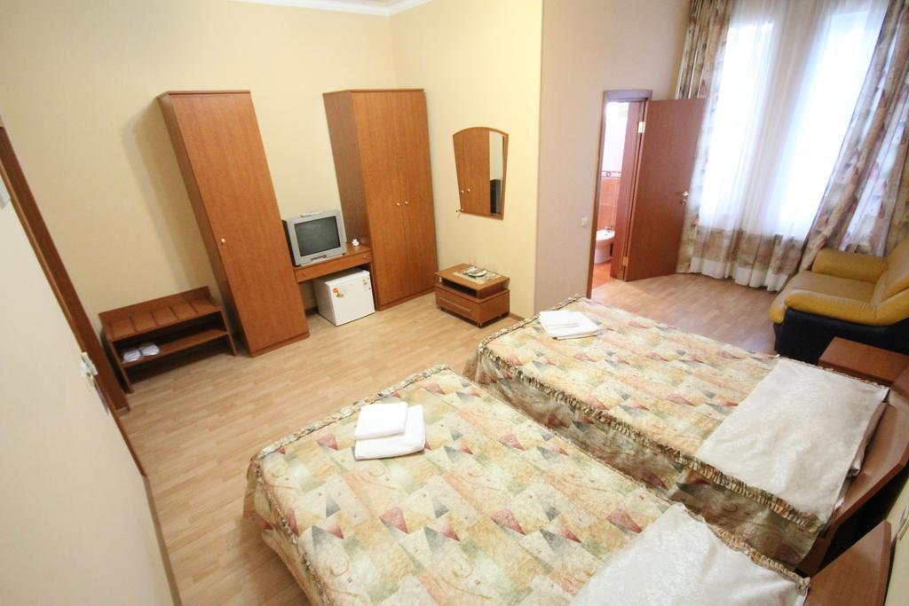 Yanais Hotel Sochi Room photo